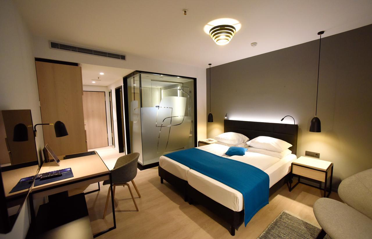 Radisson Blu Hotel, MHG Exterior foto
